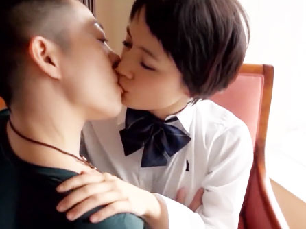 【エロ動画】ＪＫコスプレのショートカット美少女・向井藍とホテルでハメ撮りセックス！